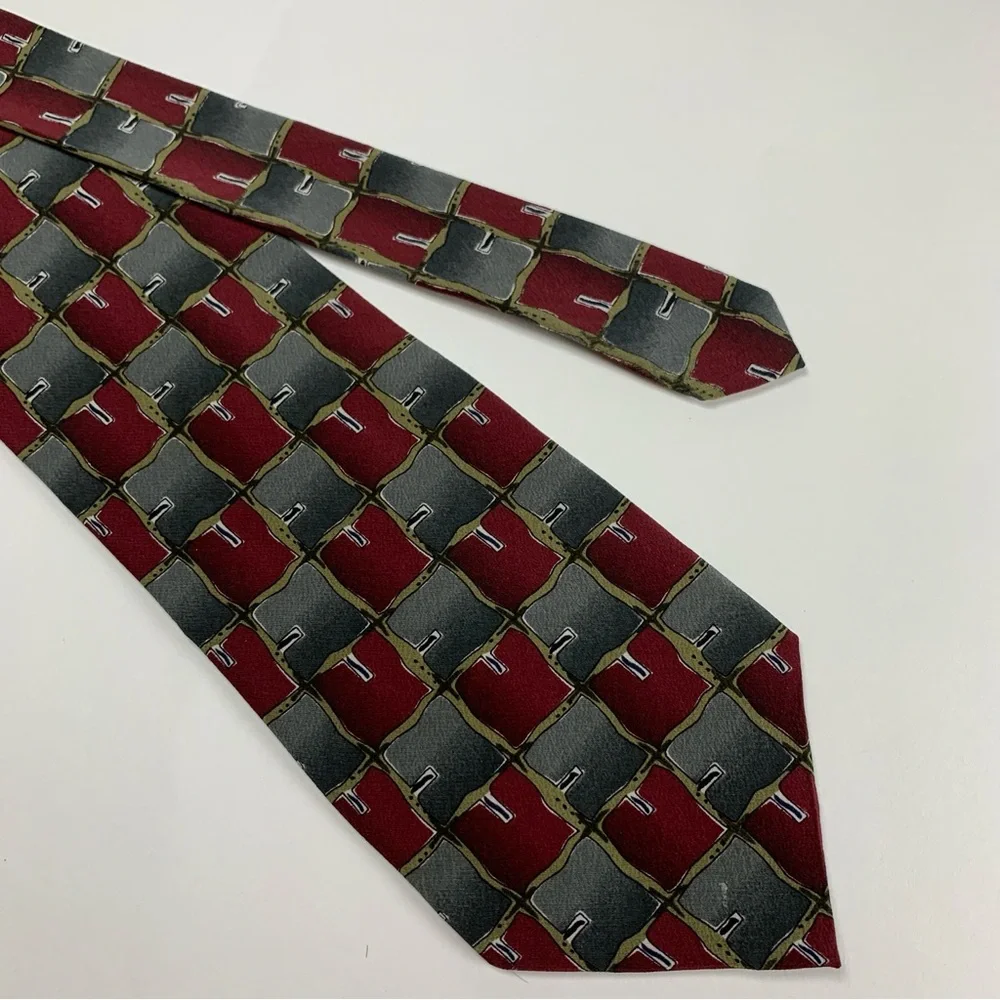 J.‎ Garcia Tie Men's 100% Silk Red Gray Made in Korea 3.75